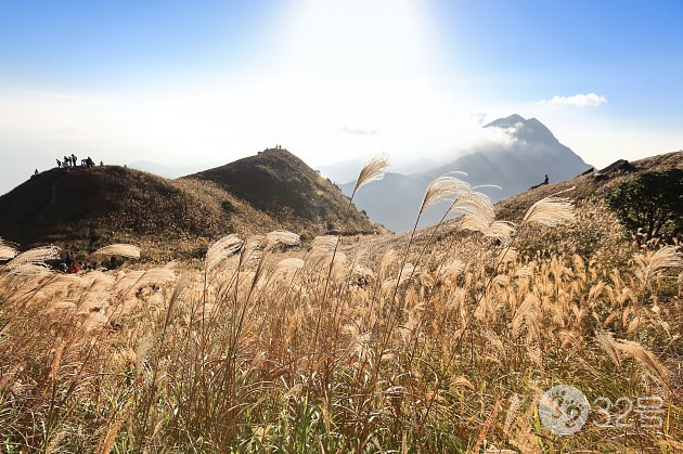lantau peak 行至山穷处,坐看云起时